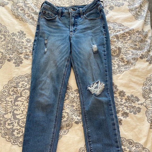 High Rise Ankle Jeans WORN ONCE - Picture 2 of 6